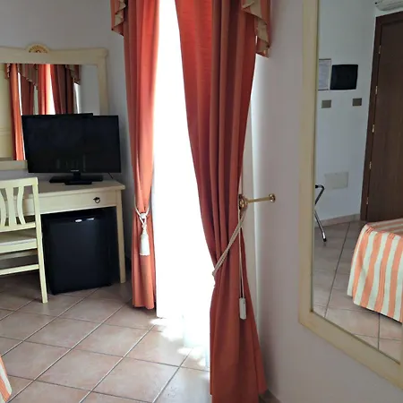 Terranova فندق 3*